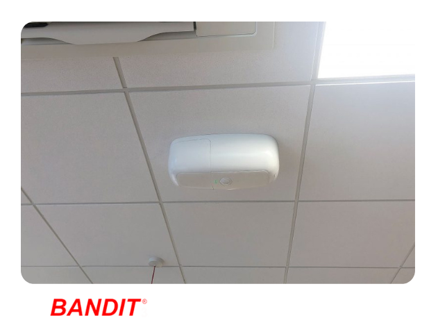 Fog Bandit 320 ceiling mounted installation